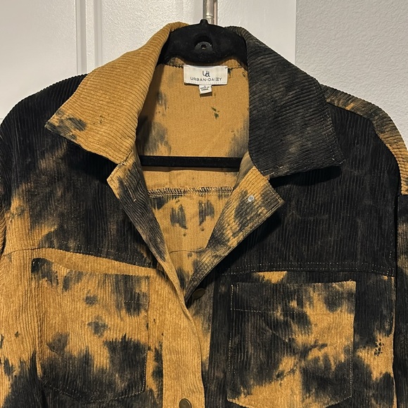 Shacket - Picture 2 of 3